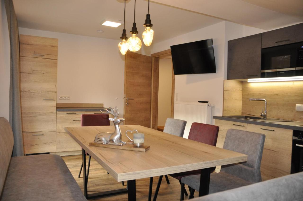 Herzis Appartements วาไกรน์ ภายนอก รูปภาพ