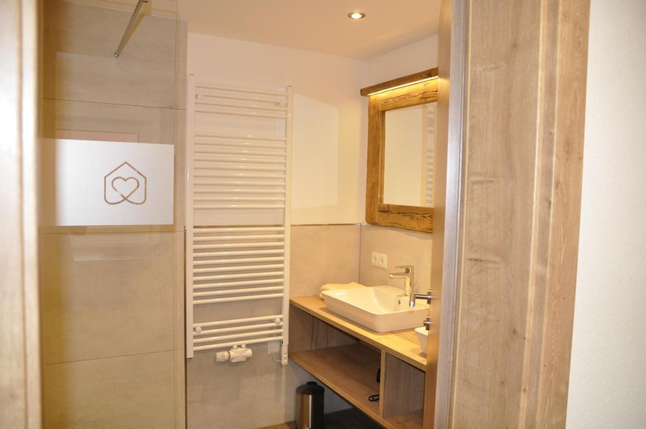 Herzis Appartements วาไกรน์ ภายนอก รูปภาพ